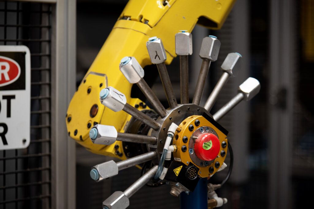 kumi_robot_clip_picker